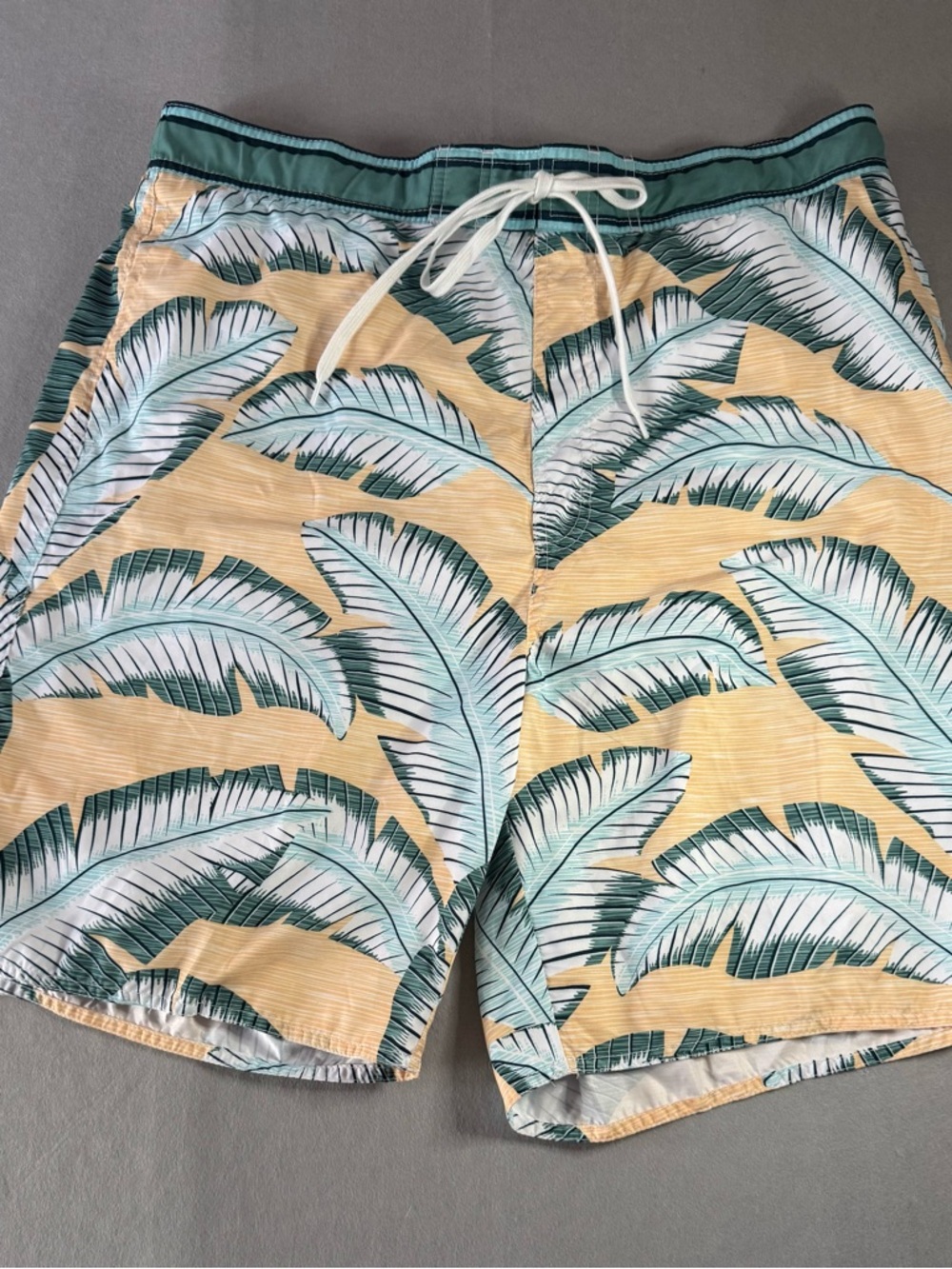 Men's Tropical Leaf Swim Board Shorts - Yellow & Teal Newport Blue XXL